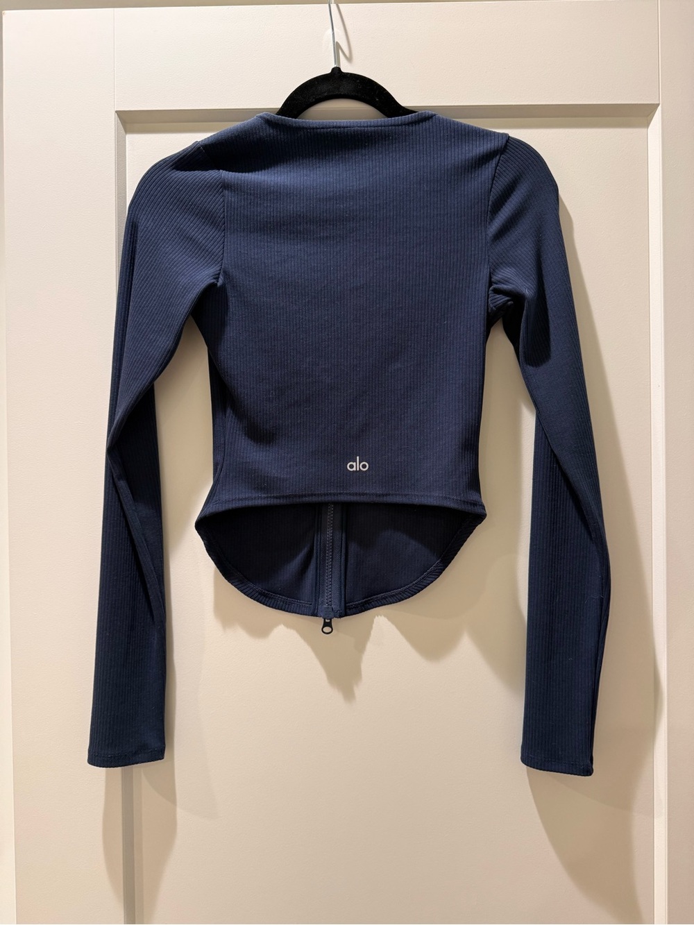 Alo Yoga Ribbed Stardust Jacket in Navy. Size XS. - Picture 4 of 4